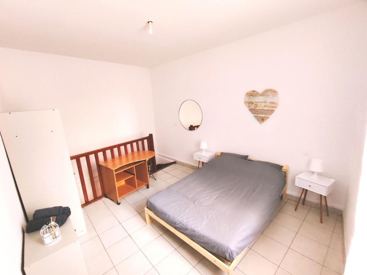 Appartement Cosy En Centre Centre-Ville . . . นีมส์ ภายนอก รูปภาพ