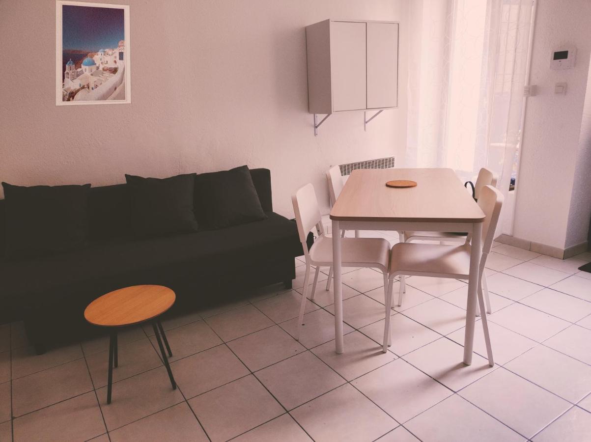 Appartement Cosy En Centre Centre-Ville . . . นีมส์ ภายนอก รูปภาพ