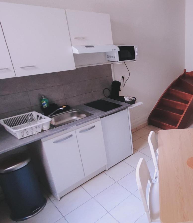 Appartement Cosy En Centre Centre-Ville . . . นีมส์ ภายนอก รูปภาพ