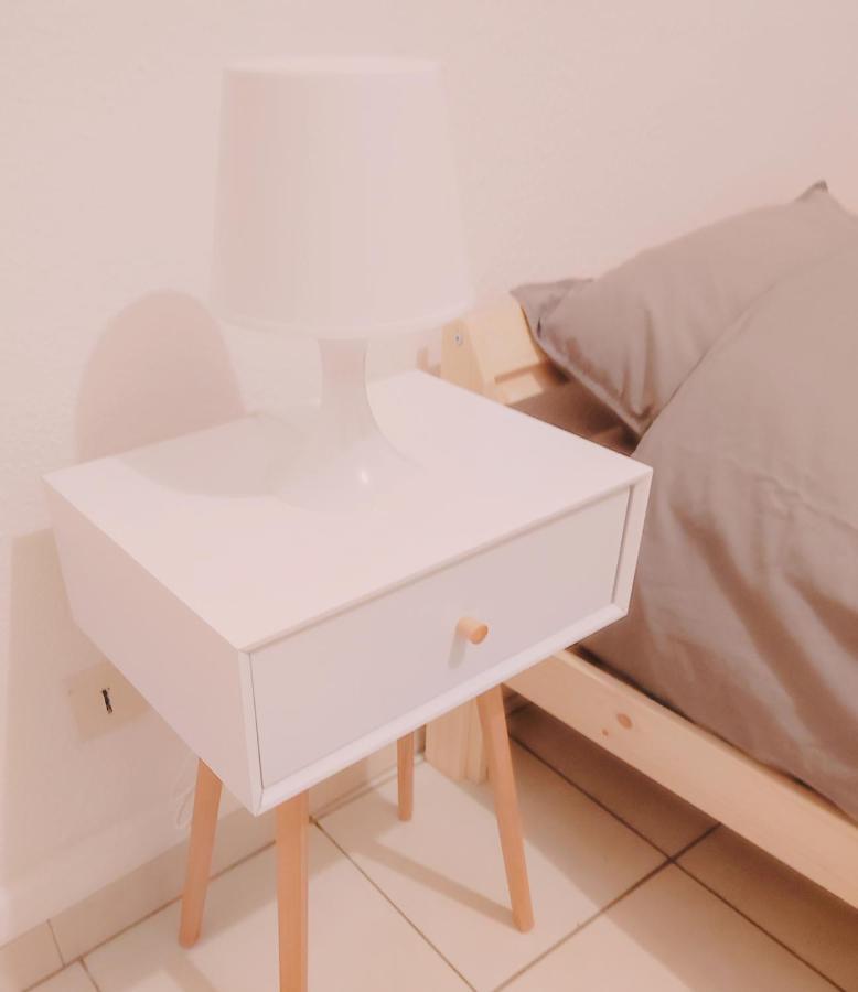 Appartement Cosy En Centre Centre-Ville . . . นีมส์ ภายนอก รูปภาพ